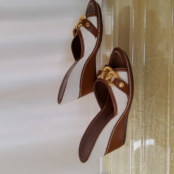 Cole Haan Slides with Chain Detail - Picture 5 of 14